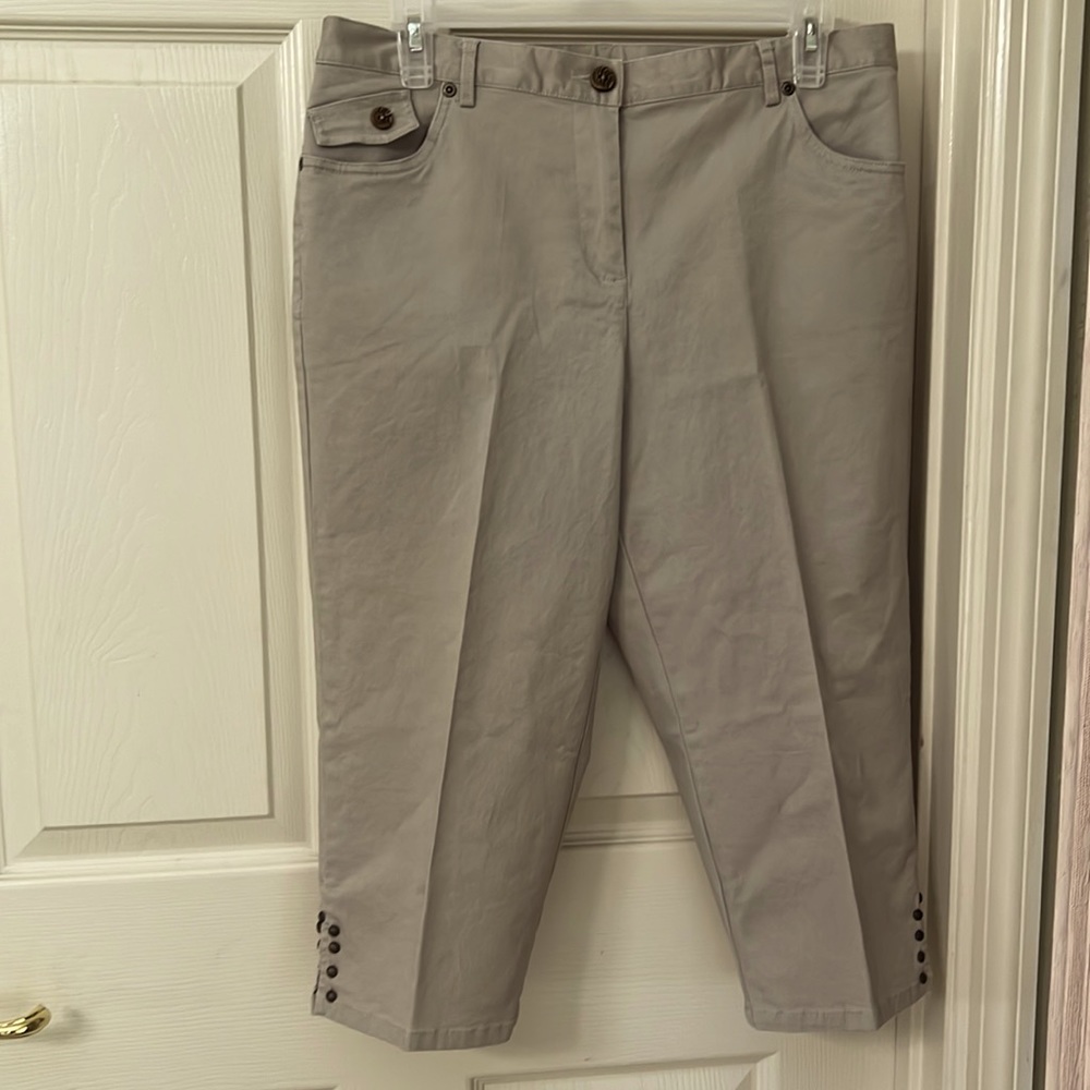 Hearts of palm khaki tan capris with copper studs on side slits.  Size 8